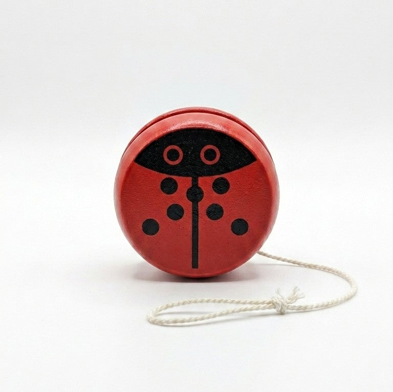 Wooden Ladybug Yo-Yo – Handcrafted Classical Dexterity Toy