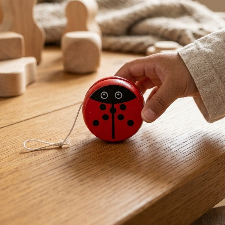 Wooden Ladybug Yo-Yo – Handcrafted Classical Dexterity Toy
